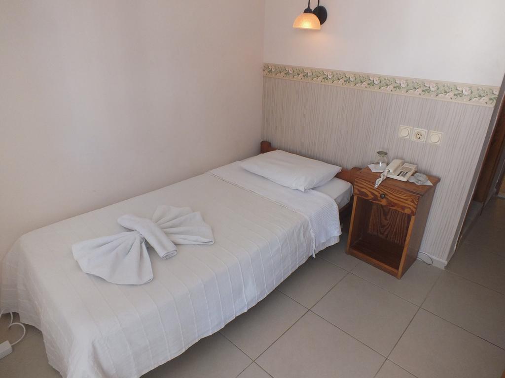 Hotel Dorukhan Kuşadası Kamer foto
